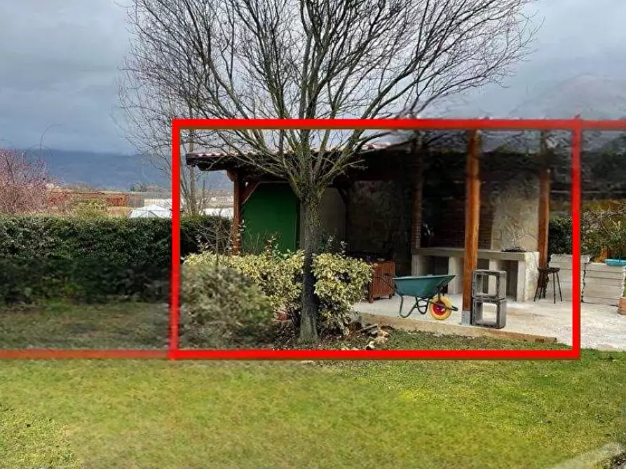 Immagine 1 di Villa in vendita  in  Via dell'aringo a L'aquila