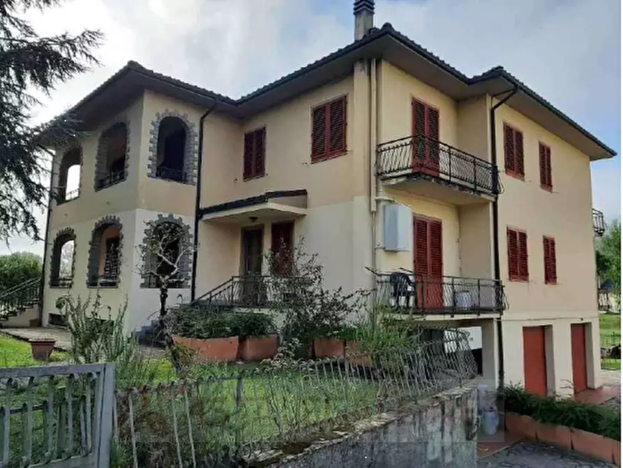 Immagine 1 di Casa indipendente in vendita  in Via Cavour a Vicchio