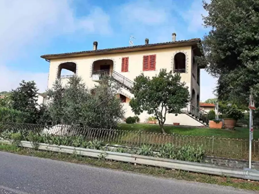 Immagine 7 di Casa indipendente in vendita  in Via Cavour a Vicchio