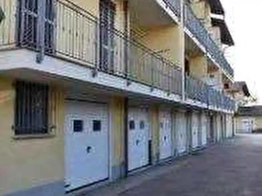 Immagine 1 di Garage in vendita  in Via Piave a Casalgrasso