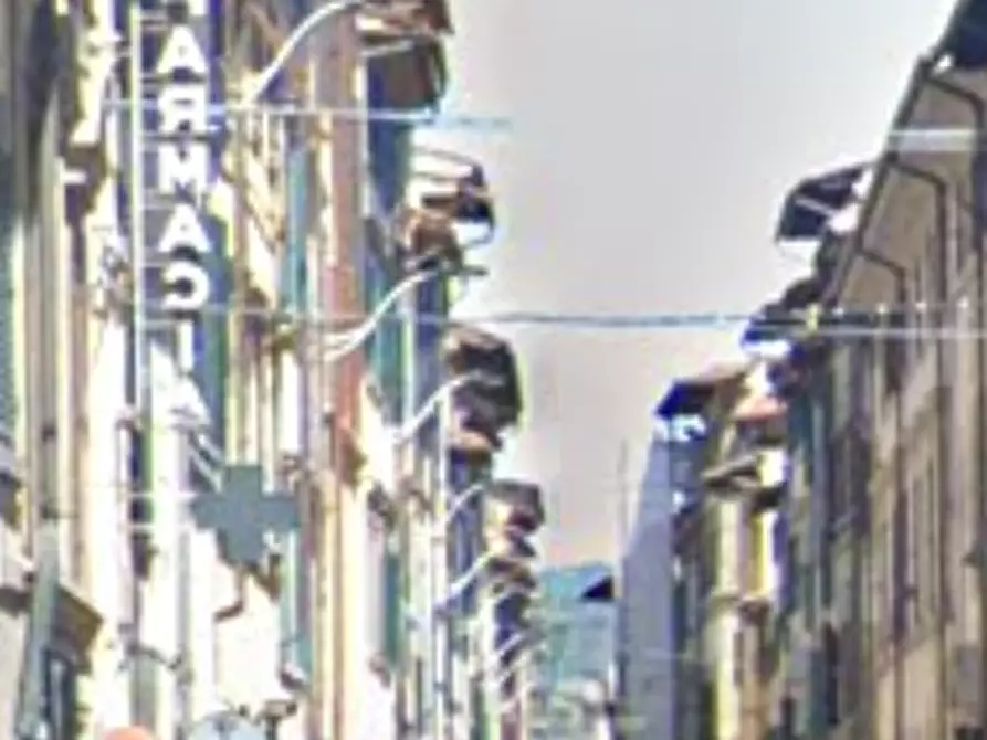 Immagine 13 di Negozio in vendita  in Via Serragli a Firenze