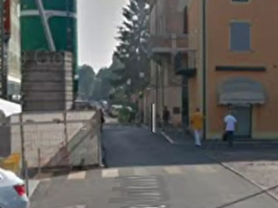 Immagine 5 di Negozio in vendita  in Piazza Giuseppe Garibaldi a Finale Emilia