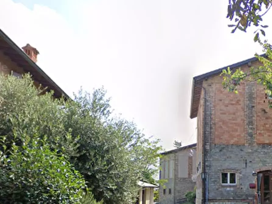 Immagine 5 di Garage in vendita  in Via Corciolano a Baiso