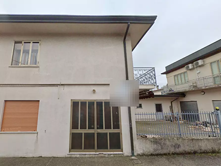 Immagine 2 di Laboratorio in vendita  in Via Pisacane a Cavarzere