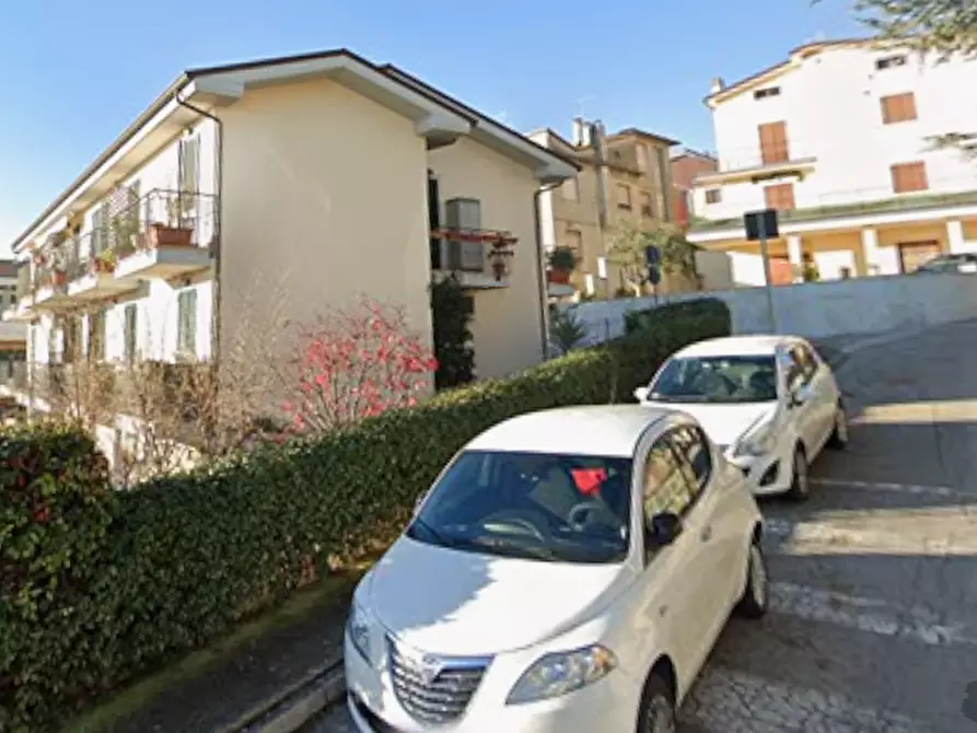 Immagine 8 di Appartamento in vendita  in Via Ugo Foscolo a Monte Urano