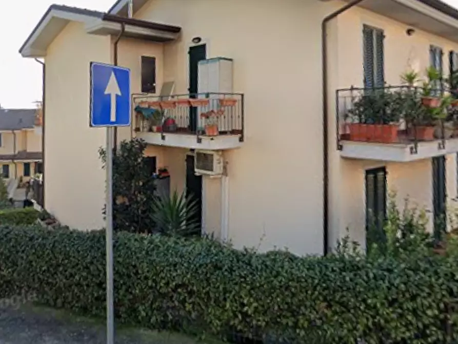 Immagine 13 di Appartamento in vendita  in Via Ugo Foscolo a Monte Urano