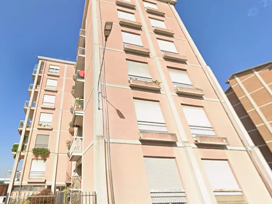 Immagine 7 di Appartamento in vendita  in Via Firenze a Castellanza