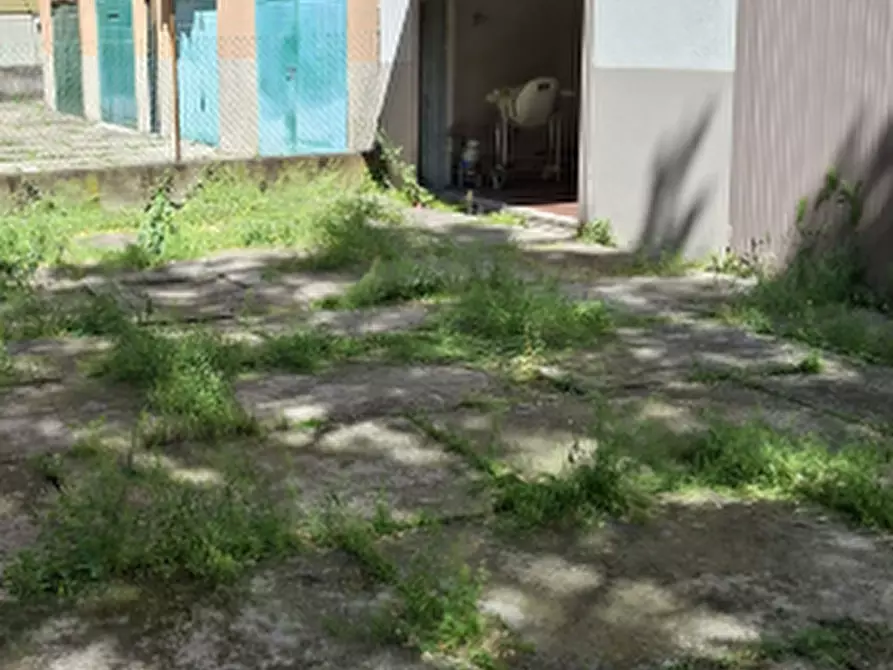 Immagine 2 di Garage in vendita  in Via Luigi Musini a Parma