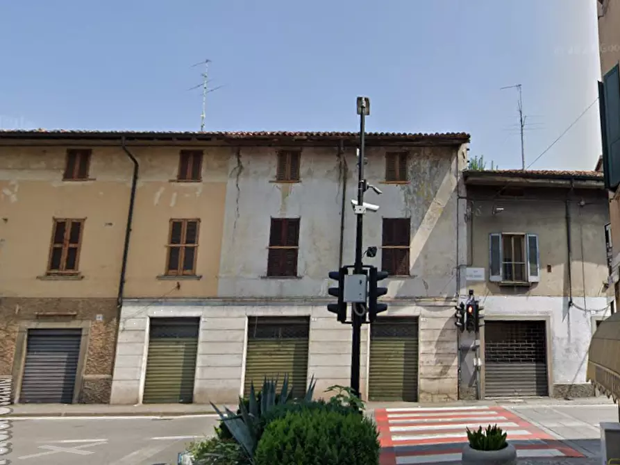 Immagine 11 di Negozio in vendita  in Largo Garibaldi a Coccaglio