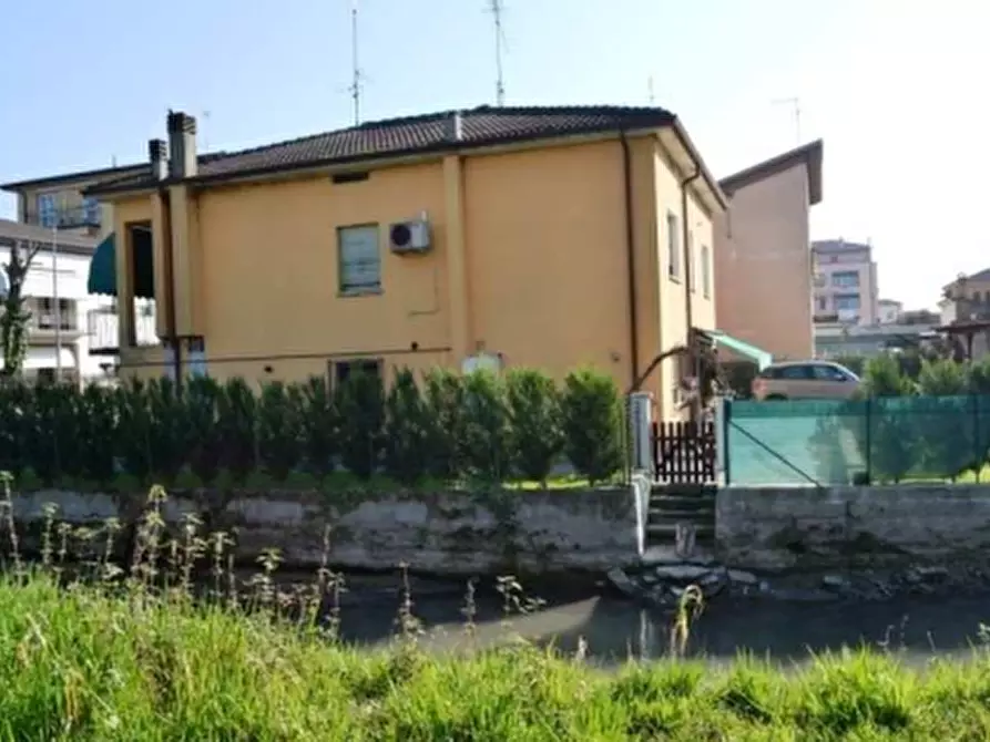 Immagine 25 di Appartamento in vendita  in Via Monsignor G. Fontana a Isola Della Scala