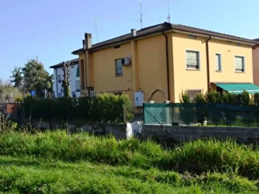 Immagine 26 di Appartamento in vendita  in Via Monsignor G. Fontana a Isola Della Scala