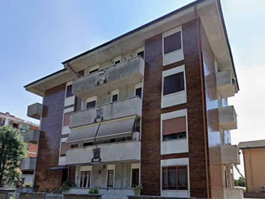 Immagine 5 di Appartamento in vendita  in Via Padre Vismara a Garbagnate Milanese