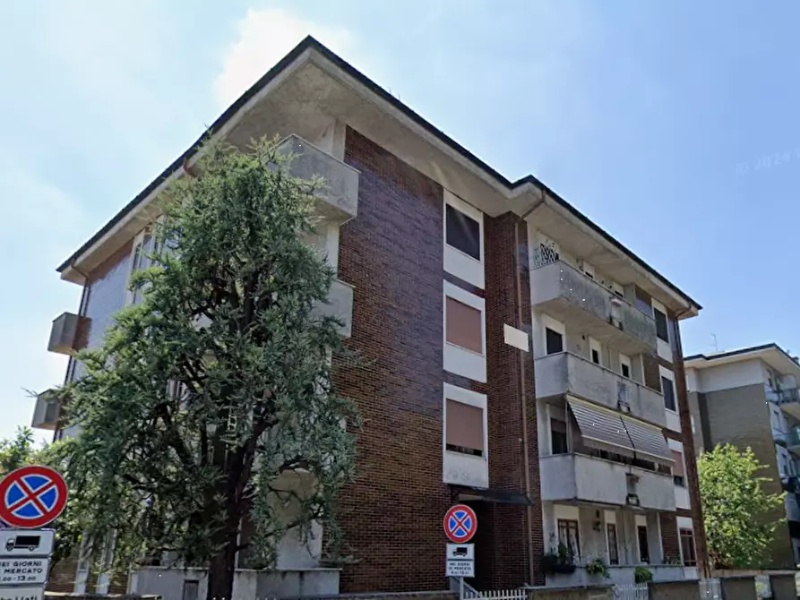 Immagine 14 di Appartamento in vendita  in Via Padre Vismara a Garbagnate Milanese