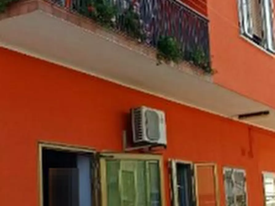 Immagine 4 di Negozio in vendita  in via Volta a Campagna Lupia