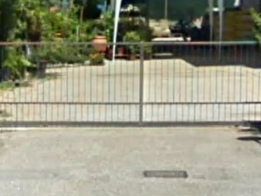Immagine 6 di Negozio in vendita  in via Volta a Campagna Lupia