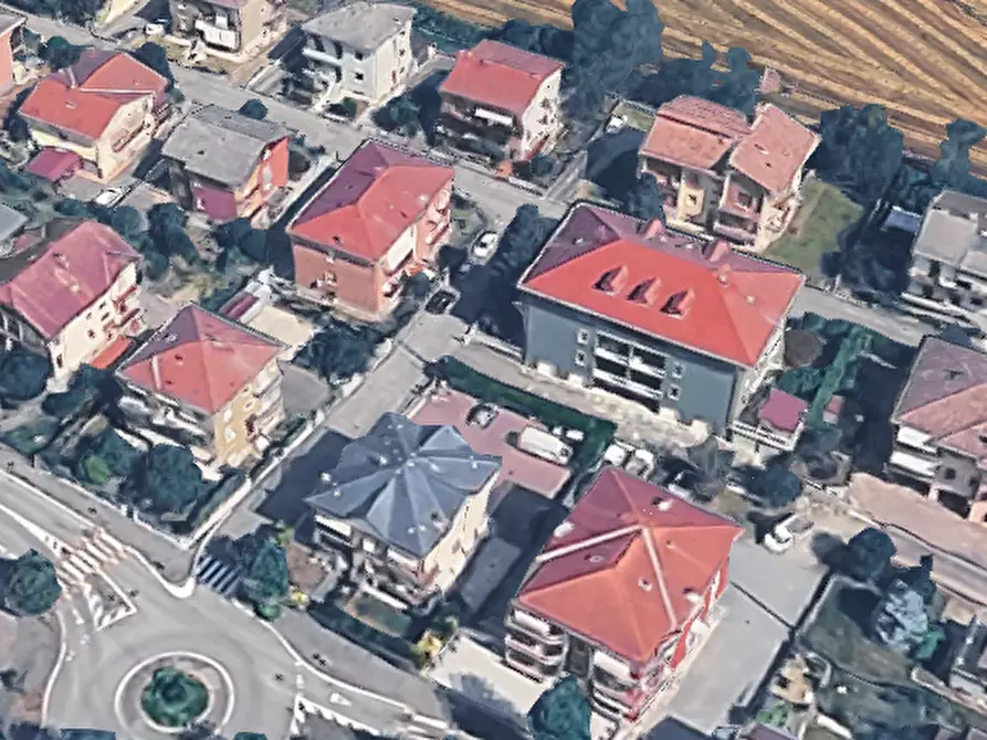 Immagine 9 di Appartamento in vendita  in Via Parmigianino a Medesano