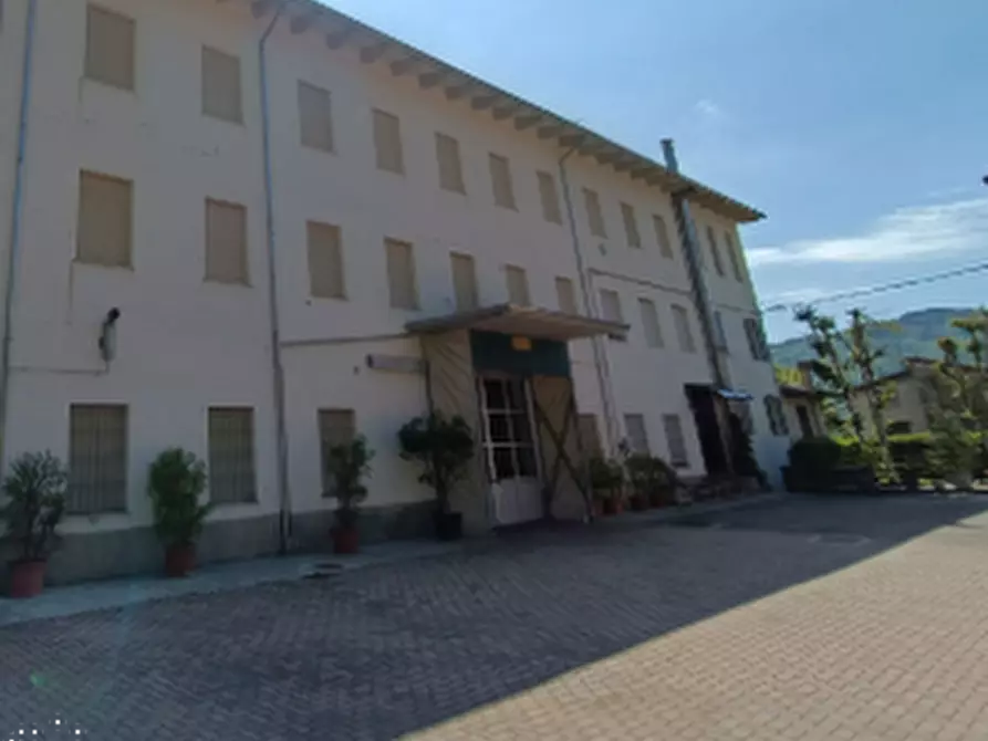 Immagine 35 di Stabile in vendita  in Vicolo Latta a Langhirano