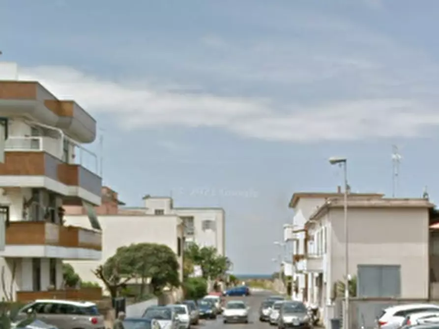 Immagine 2 di Negozio in vendita  in Via Bengasi a Anzio