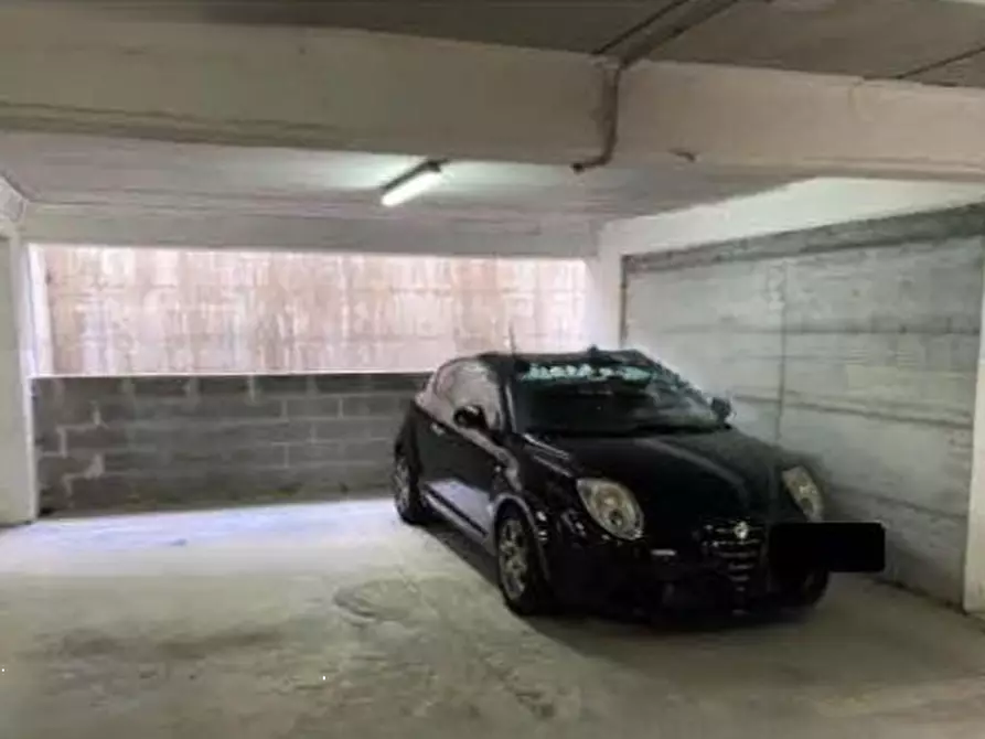 Immagine 2 di Posto auto in vendita  in Via Monte Terminillo a L'aquila