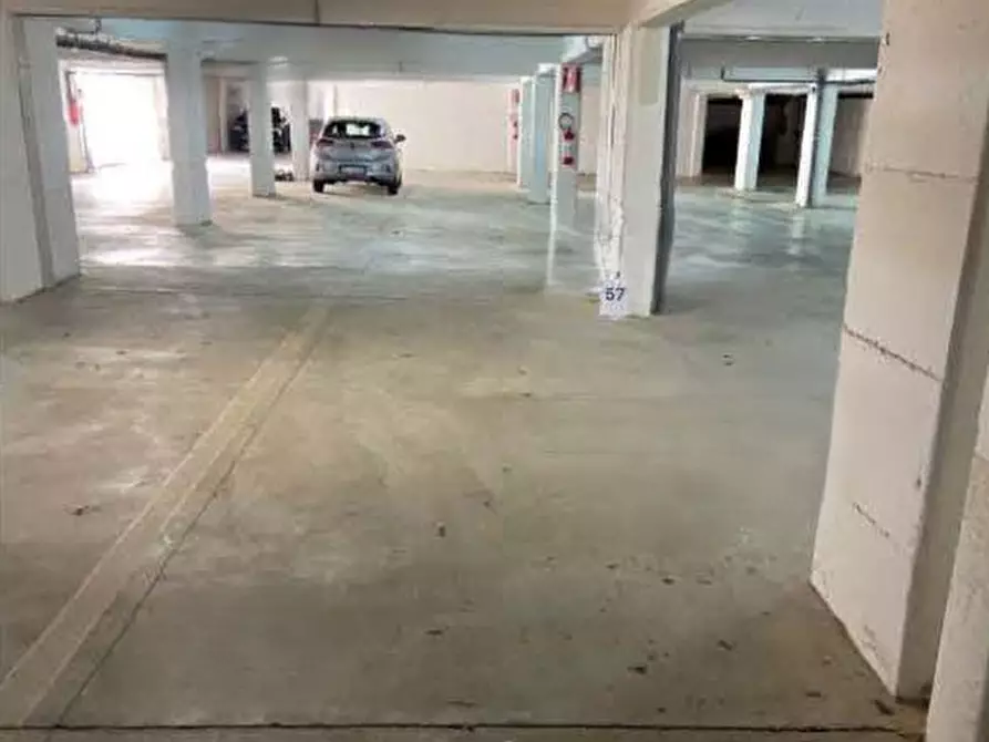 Immagine 2 di Posto auto in vendita  in Via Monte Terminillo a L'aquila