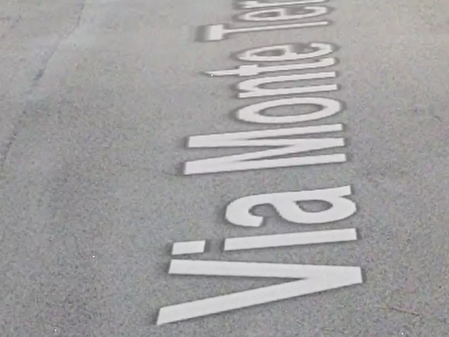 Immagine 5 di Posto auto in vendita  in Via Monte Terminillo a L'aquila
