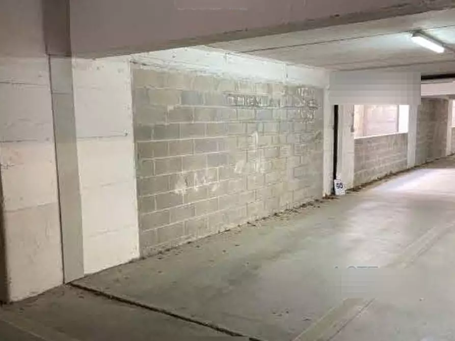 Immagine 2 di Posto auto in vendita  in Via Monte Terminillo a L'aquila