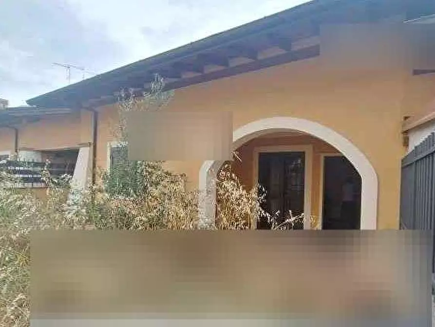 Immagine 2 di Casa indipendente in vendita  in Via Borghesiana a Roma