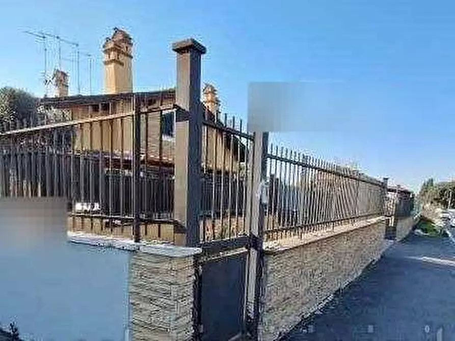 Immagine 4 di Casa indipendente in vendita  in Via Borghesiana a Roma