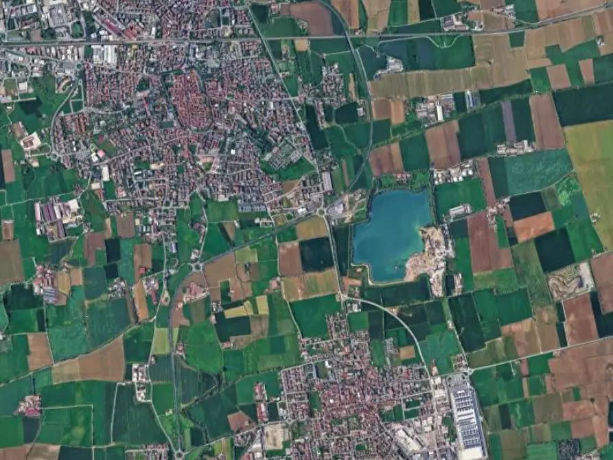 Immagine 13 di Stabile in vendita  in Viale Lombardia a Romano Di Lombardia