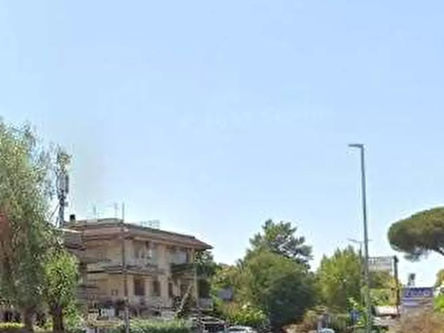 Immagine 5 di Appartamento in vendita  in Via Casal Bianco a Roma