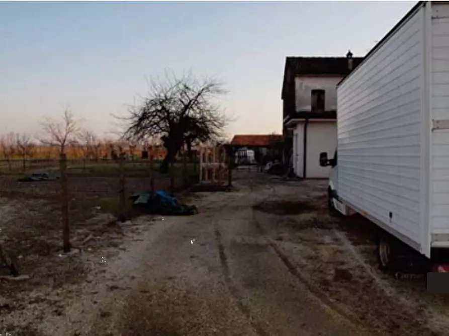 Immagine 8 di Porzione di casa in vendita  in Via Vallonto II a Fontanelle