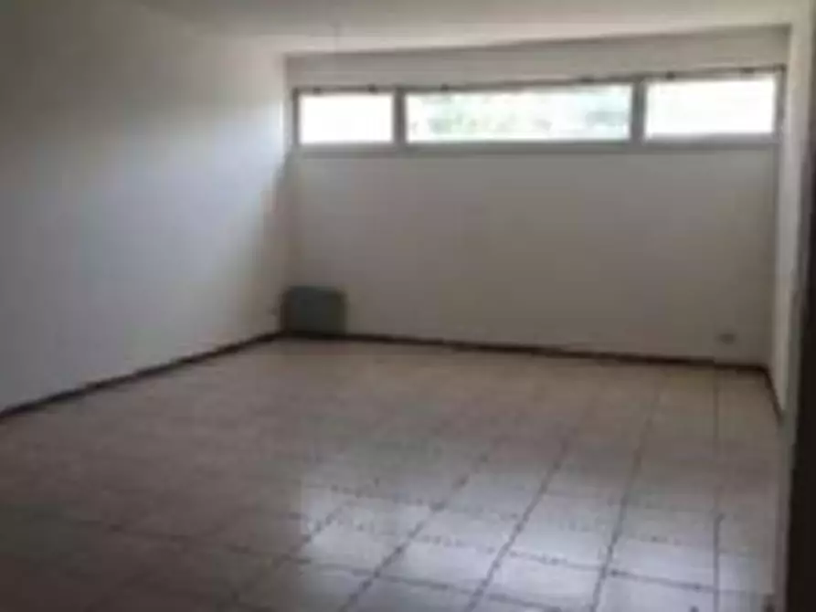 Immagine 3 di Negozio in vendita  in Galleria Nazioni Unite a Vittorio Veneto