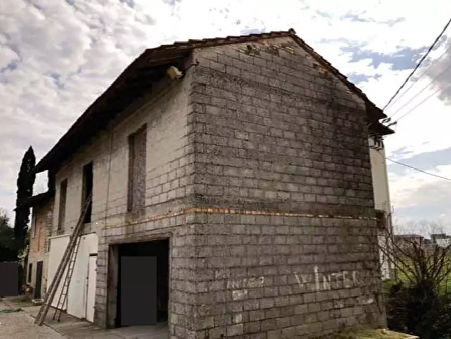 Immagine 4 di Magazzino in vendita  in Via Vallonto II a Fontanelle