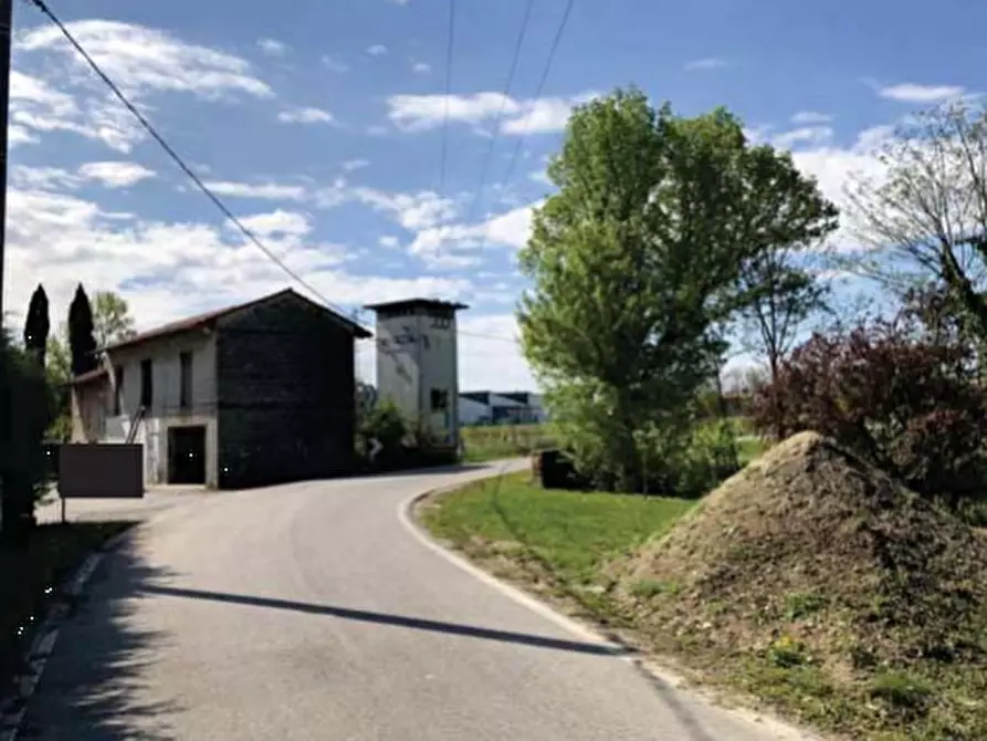 Immagine 8 di Magazzino in vendita  in Via Vallonto II a Fontanelle