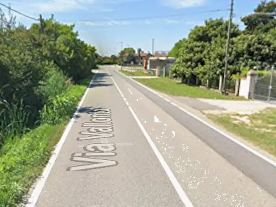 Immagine 10 di Magazzino in vendita  in Via Vallonto II a Fontanelle