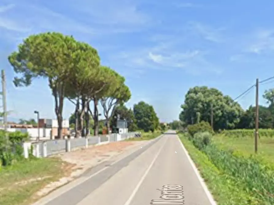 Immagine 11 di Magazzino in vendita  in Via Vallonto II a Fontanelle