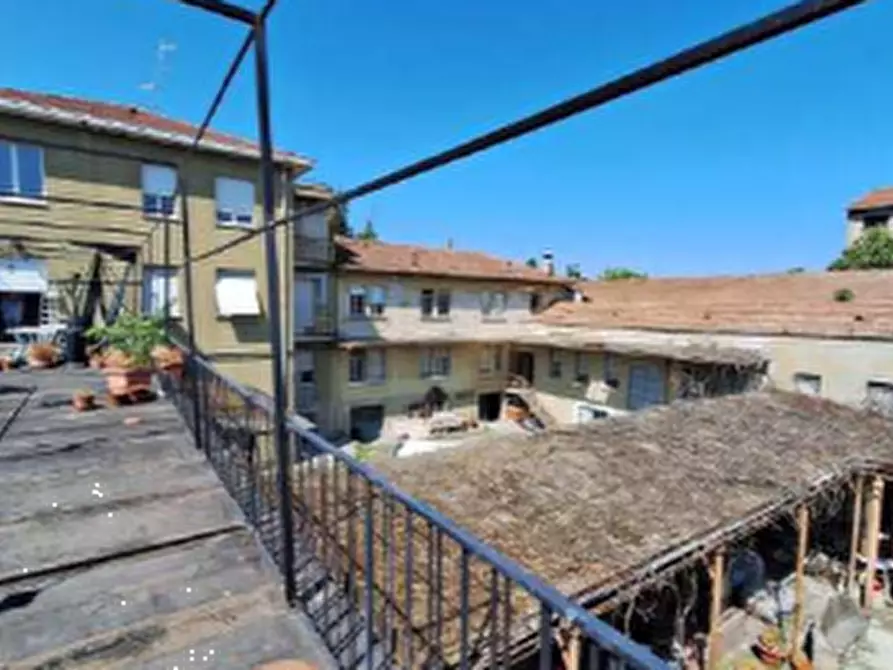 Immagine 7 di Stabile in vendita  in Via Ampère  a Reggio Nell'emilia