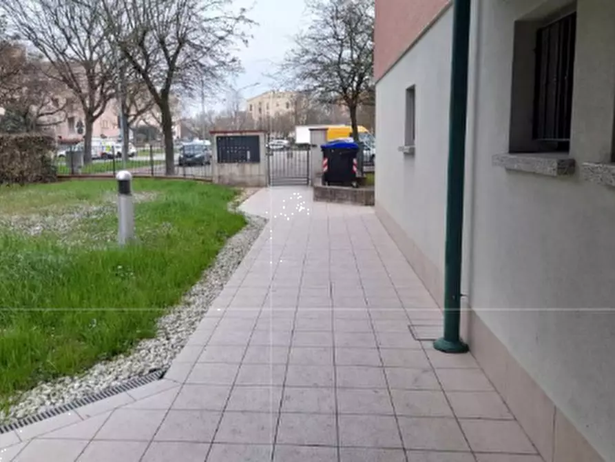 Immagine 2 di Appartamento in vendita  in Via dell'orto a Mirandola
