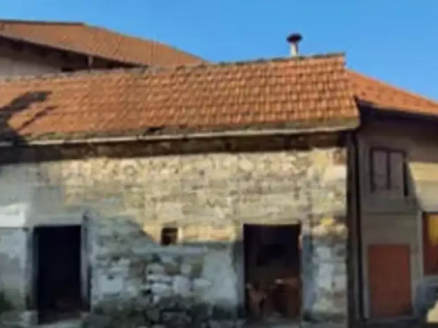Immagine 2 di Magazzino in vendita  in Via I Maggio a Tambre