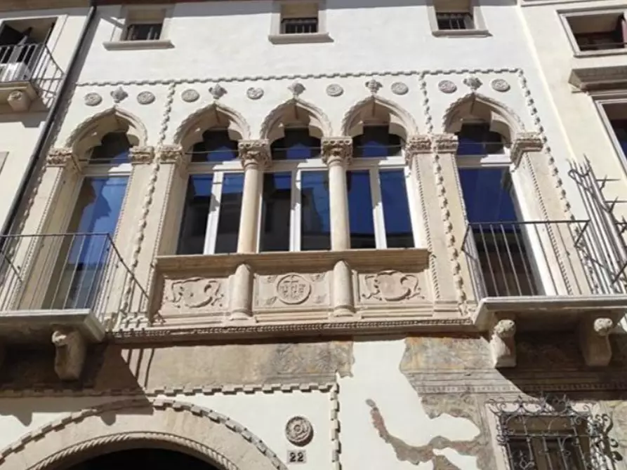 Immagine 2 di Appartamento in vendita  in Contrà Santi Apostoli  a Vicenza