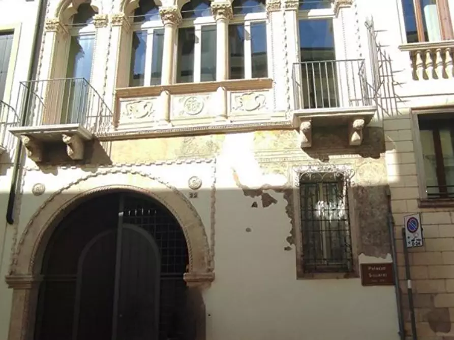 Immagine 4 di Appartamento in vendita  in Contrà Santi Apostoli  a Vicenza