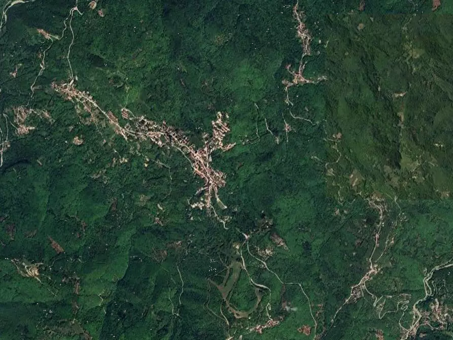 Immagine 5 di Appartamento in vendita  in Località San Giacomo a Roburent