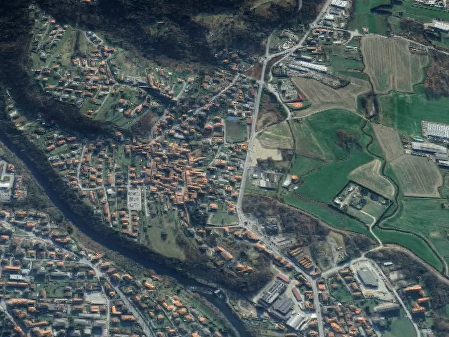 Immagine 12 di Casa indipendente in vendita  in Via della Chiesa  a Luino