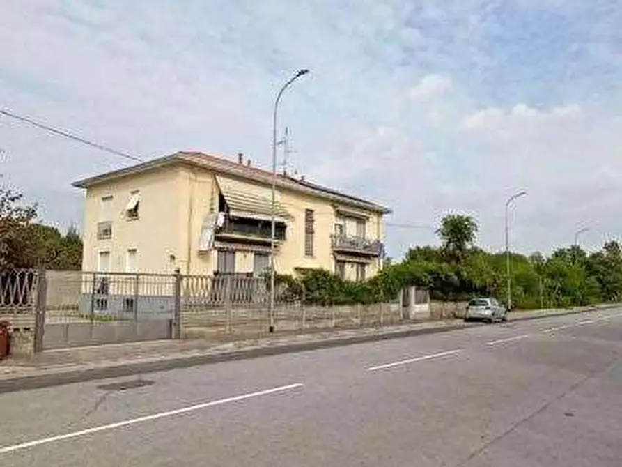 Immagine 2 di Appartamento in vendita  in Viale Giovanni XXIII a Lonate Pozzolo