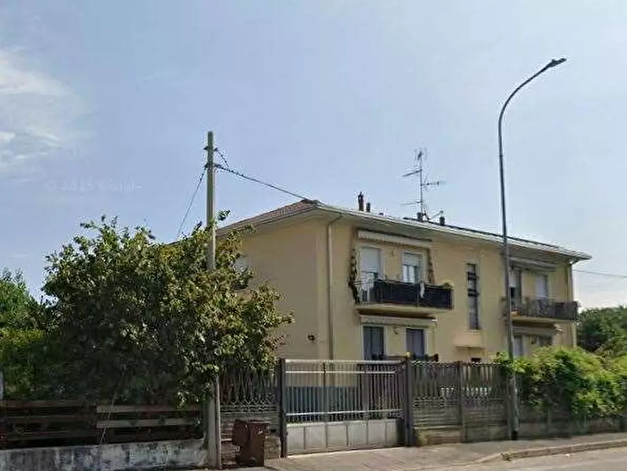 Immagine 12 di Appartamento in vendita  in Viale Giovanni XXIII a Lonate Pozzolo
