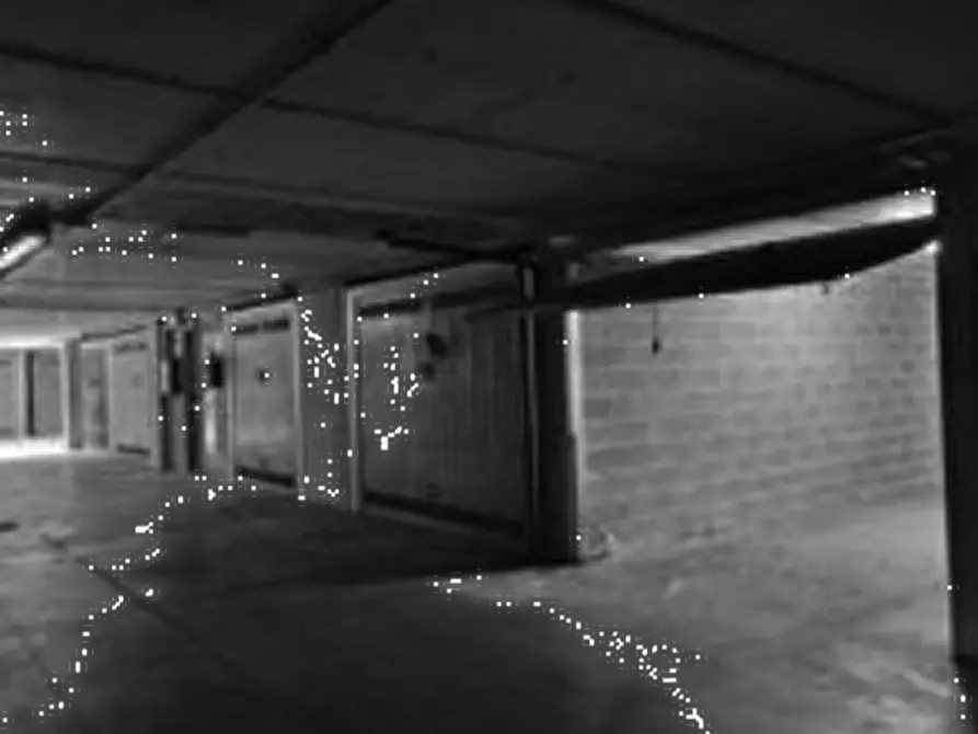 Immagine 2 di Garage in vendita  in Via Dante Alighieri  a Brugherio