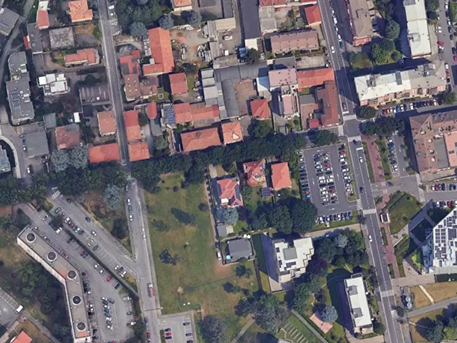 Immagine 10 di Garage in vendita  in Via Dante Alighieri  a Brugherio