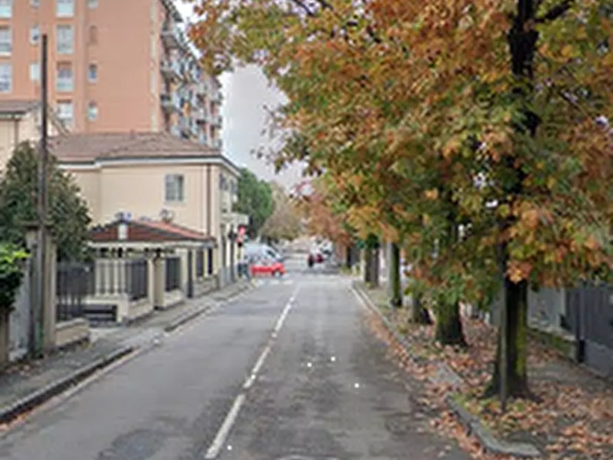 Immagine 12 di Garage in vendita  in Via Dante Alighieri  a Brugherio