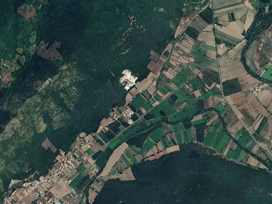 Immagine 18 di Appartamento in vendita  in Via Sant'Antonio Abate a Pietravairano