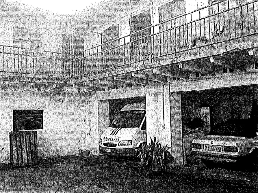 Immagine 7 di Negozio in vendita  in Via Cesare Battisti a Milzano